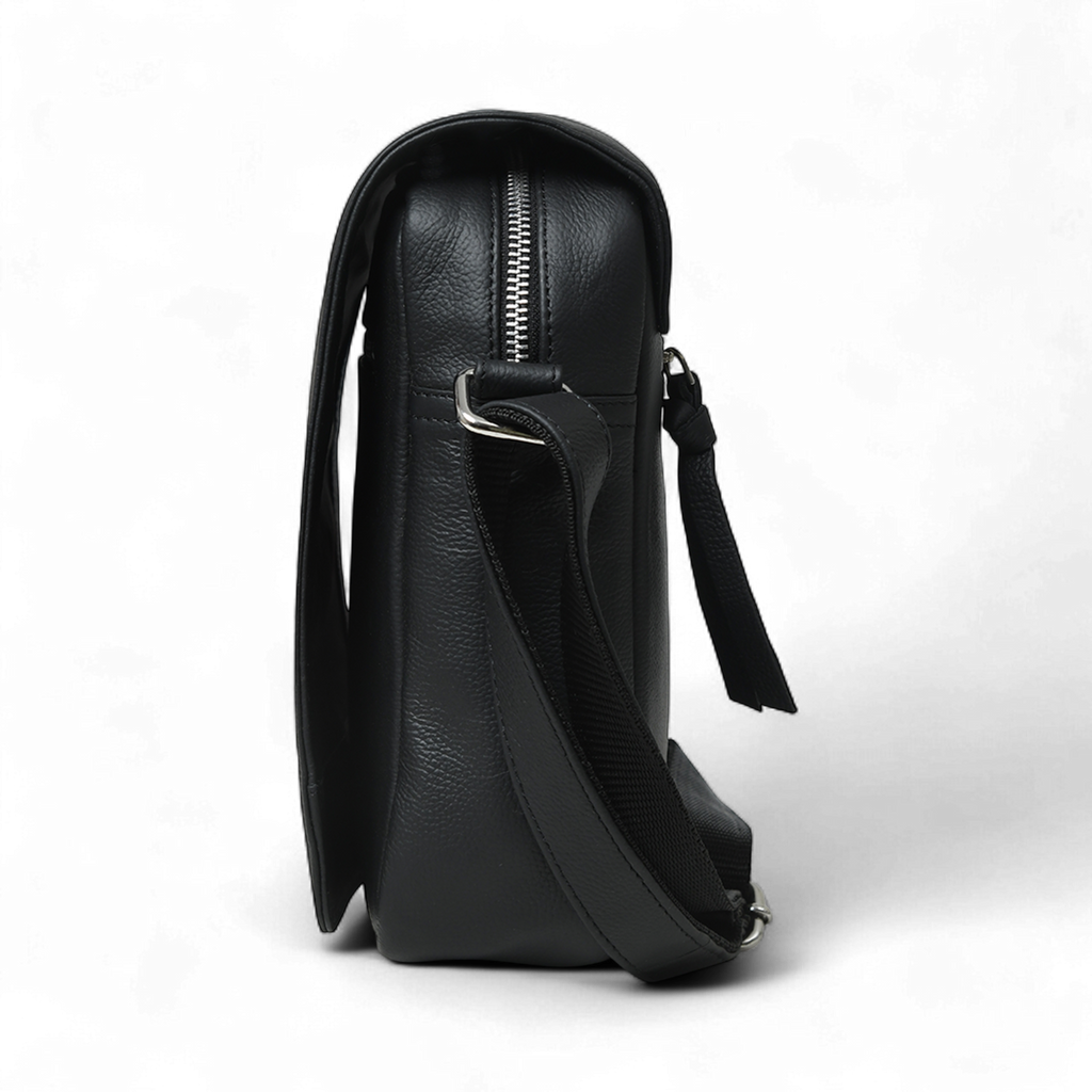 Perinto Leather Messenger Bag Black