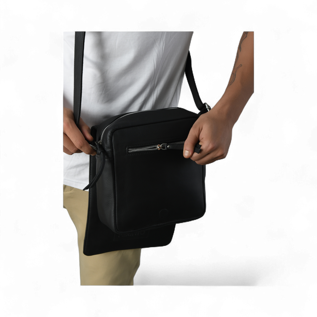 Perinto Leather Messenger Bag Black